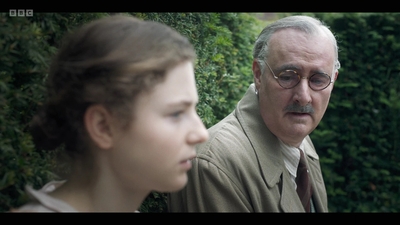 Life_After_Life_S01E04_mkv12356.jpg