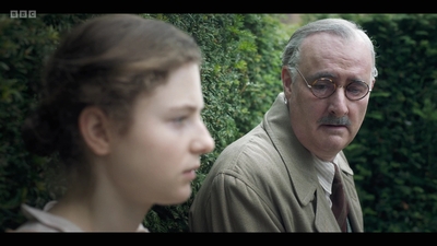 Life_After_Life_S01E04_mkv12358.jpg