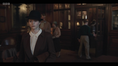 Life_After_Life_S01E04_mkv12671.jpg