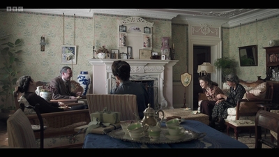 Life_After_Life_S01E04_mkv13025.jpg