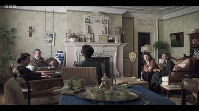 Life_After_Life_S01E04_mkv13032.jpg