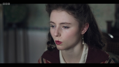 Life_After_Life_S01E04_mkv13059.jpg