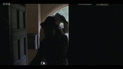 Life_After_Life_S01E04_mkv13080.jpg