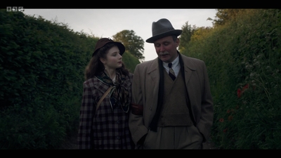 Life_After_Life_S01E04_mkv13087.jpg