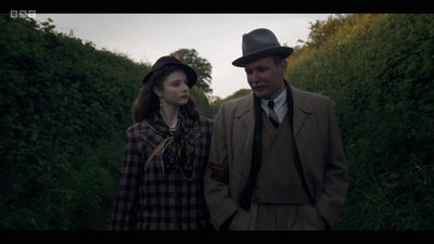 Life_After_Life_S01E04_mkv13090.jpg