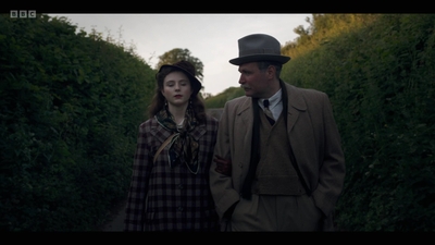 Life_After_Life_S01E04_mkv13101.jpg