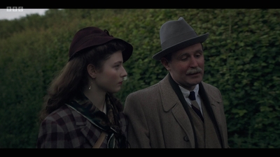Life_After_Life_S01E04_mkv13109.jpg