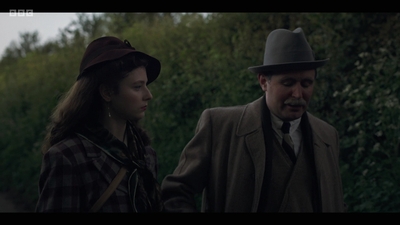 Life_After_Life_S01E04_mkv13140.jpg