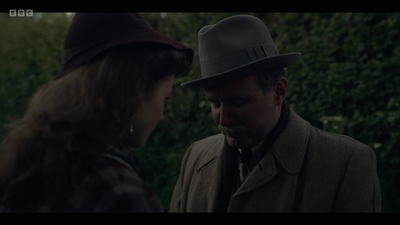 Life_After_Life_S01E04_mkv13177.jpg