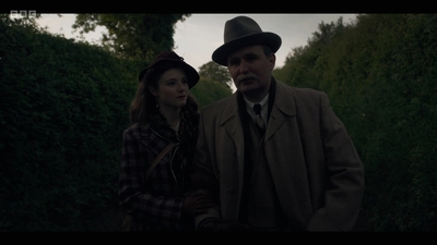 Life_After_Life_S01E04_mkv13222.jpg