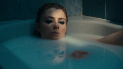 Totally_Completely_Fine_S01E01_mkv0025.jpg