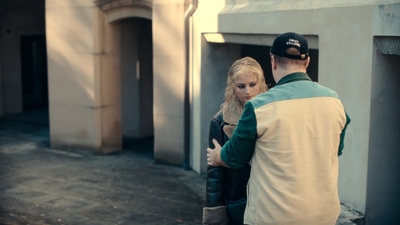 Totally_Completely_Fine_S01E01_mkv0171.jpg
