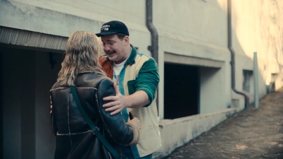 Totally_Completely_Fine_S01E01_mkv0176.jpg
