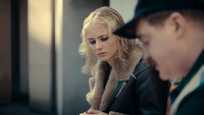 Totally_Completely_Fine_S01E01_mkv0246.jpg