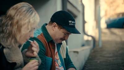 Totally_Completely_Fine_S01E01_mkv0288.jpg
