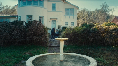 Totally_Completely_Fine_S01E01_mkv0577.jpg