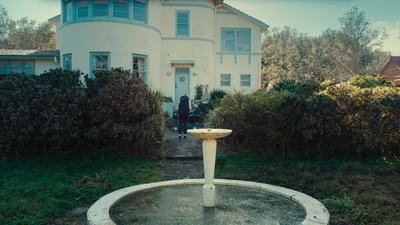 Totally_Completely_Fine_S01E01_mkv0578.jpg