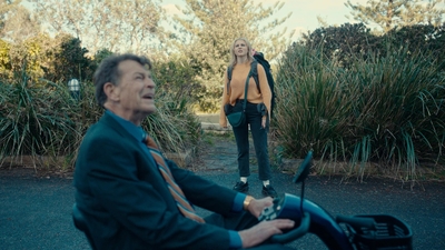 Totally_Completely_Fine_S01E01_mkv0580.jpg