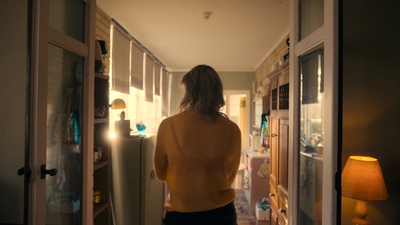 Totally_Completely_Fine_S01E01_mkv0648.jpg