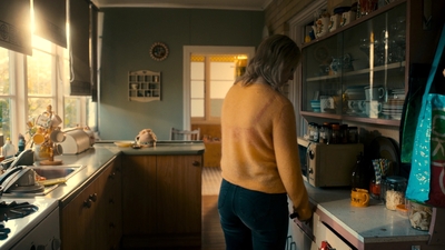 Totally_Completely_Fine_S01E01_mkv0670.jpg