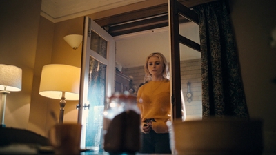Totally_Completely_Fine_S01E01_mkv0690.jpg