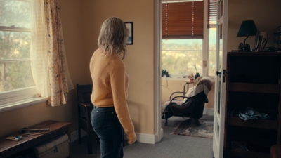 Totally_Completely_Fine_S01E01_mkv0940.jpg