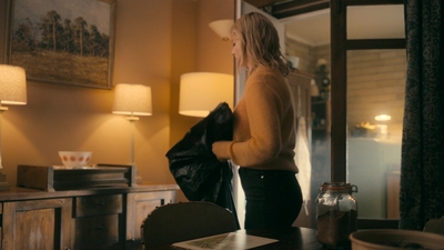 Totally_Completely_Fine_S01E01_mkv0952.jpg