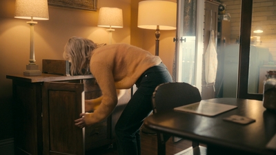 Totally_Completely_Fine_S01E01_mkv0957.jpg