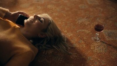 Totally_Completely_Fine_S01E01_mkv0968.jpg