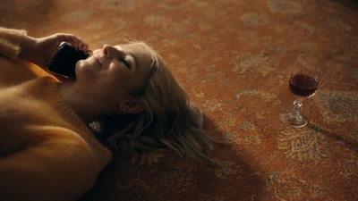 Totally_Completely_Fine_S01E01_mkv0974.jpg