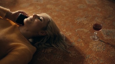 Totally_Completely_Fine_S01E01_mkv0975.jpg