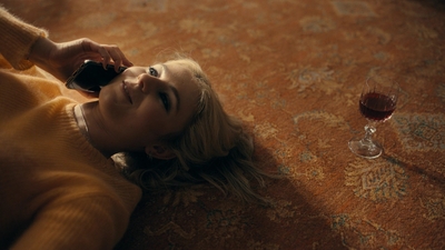 Totally_Completely_Fine_S01E01_mkv0976.jpg
