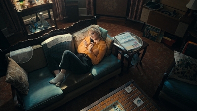 Totally_Completely_Fine_S01E01_mkv0987.jpg