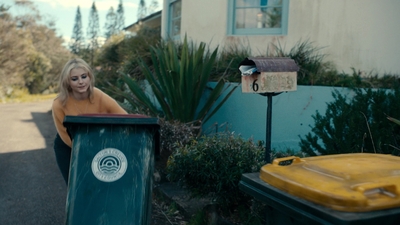 Totally_Completely_Fine_S01E01_mkv1033.jpg