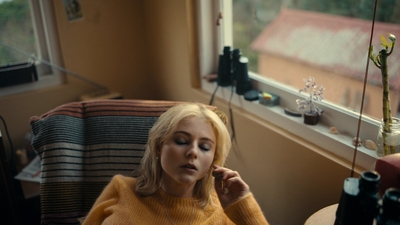Totally_Completely_Fine_S01E01_mkv1117.jpg