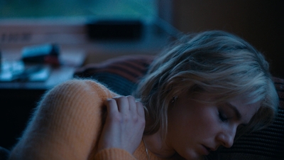 Totally_Completely_Fine_S01E01_mkv1144.jpg