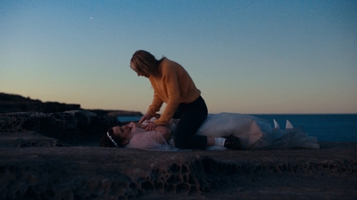 Totally_Completely_Fine_S01E01_mkv1288.jpg