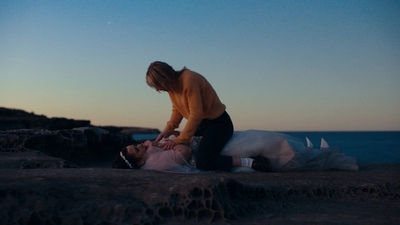 Totally_Completely_Fine_S01E01_mkv1289.jpg