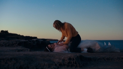 Totally_Completely_Fine_S01E01_mkv1294.jpg