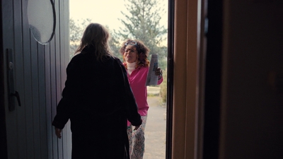 Totally_Completely_Fine_S01E01_mkv1435.jpg