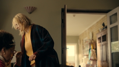 Totally_Completely_Fine_S01E01_mkv1490.jpg