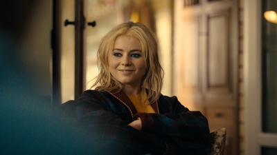 Totally_Completely_Fine_S01E01_mkv1497.jpg