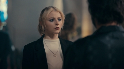 Totally_Completely_Fine_S01E01_mkv1973.jpg