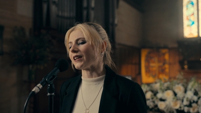 Totally_Completely_Fine_S01E01_mkv2247.jpg