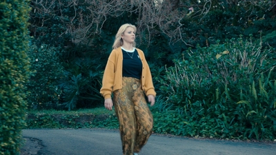 Totally_Completely_Fine_S01E01_mkv2809.jpg