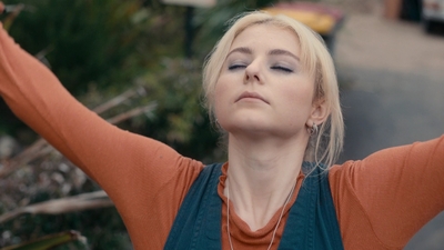 Totally_Completely_Fine_S01E02_mkv4250.jpg