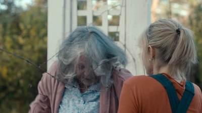 Totally_Completely_Fine_S01E02_mkv4275.jpg