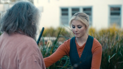 Totally_Completely_Fine_S01E02_mkv4300.jpg