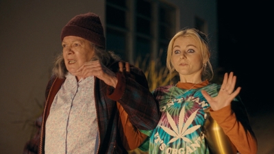 Totally_Completely_Fine_S01E02_mkv5339.jpg
