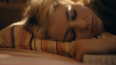 Totally_Completely_Fine_S01E03_mkv0022.jpg